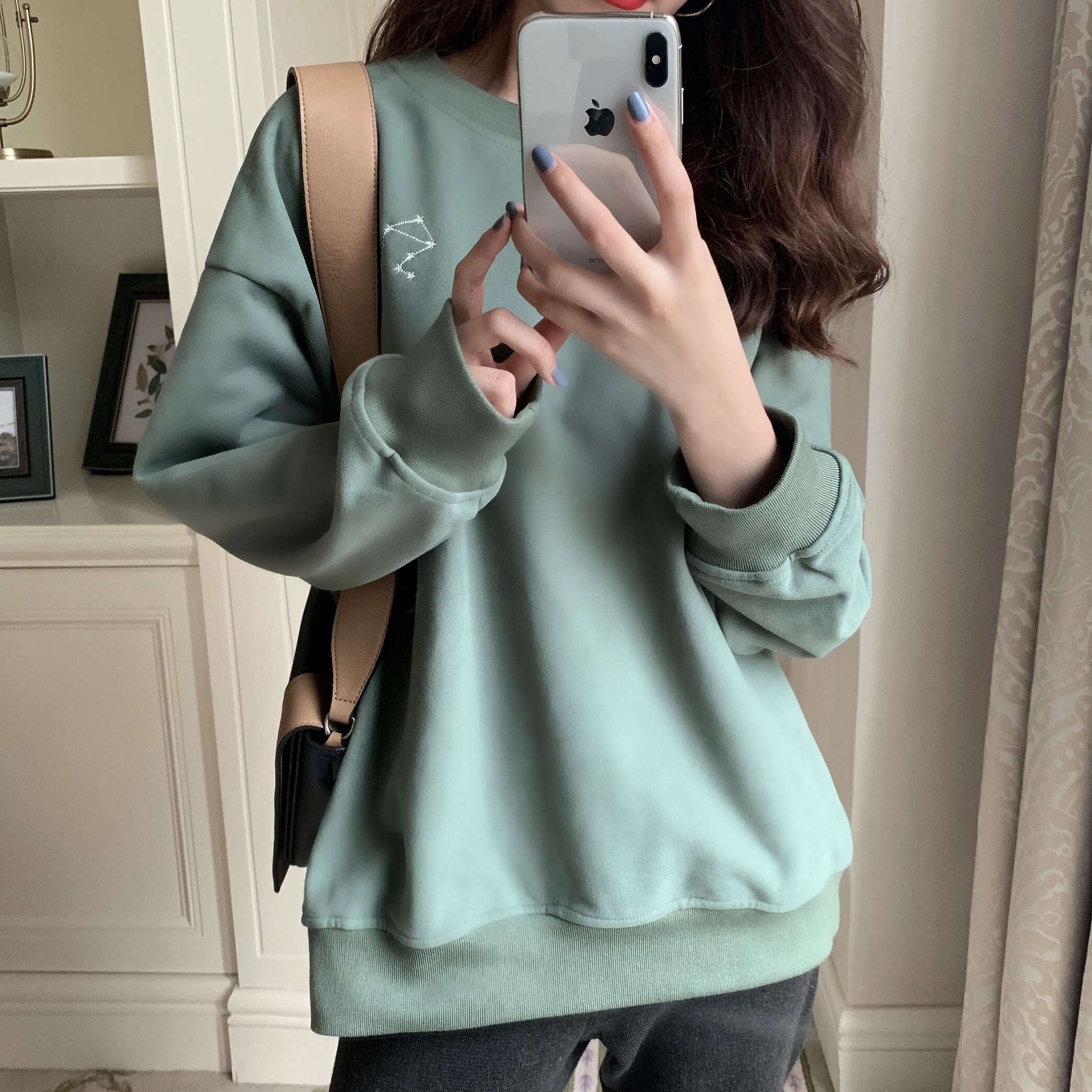 大喜自制2019秋季新款韩版时尚慵懒风潮流简约宽松刺绣圆领卫衣