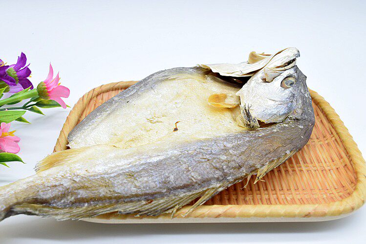 宁波特产渔民自晒大黄鱼米鱼咸鱼水产干货黄鱼鱼干