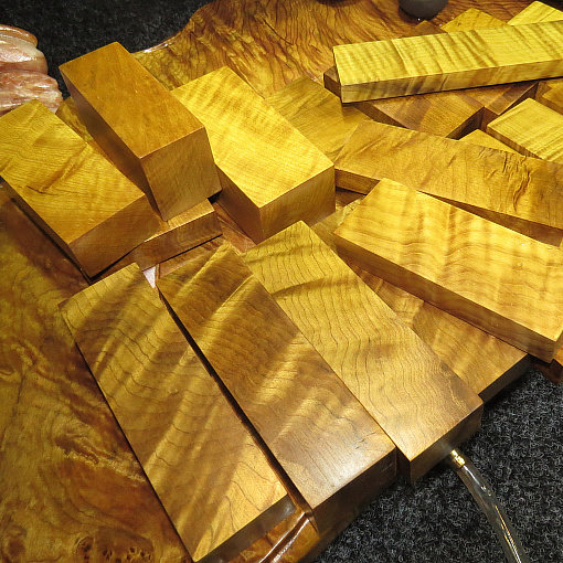 金丝楠木木板佛珠镇纸手串根雕摆件底座木料手机根雕