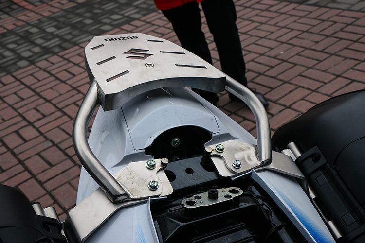 适用摩托车gw250尾架货架尾箱旅行不锈钢改装通用摩托车车架