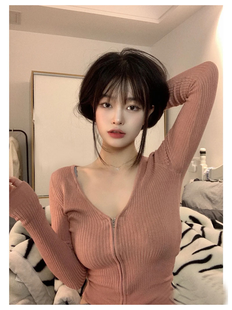 打底衫女春秋内搭洋气V领小心机毛衣2021新款修身针织开衫上衣潮