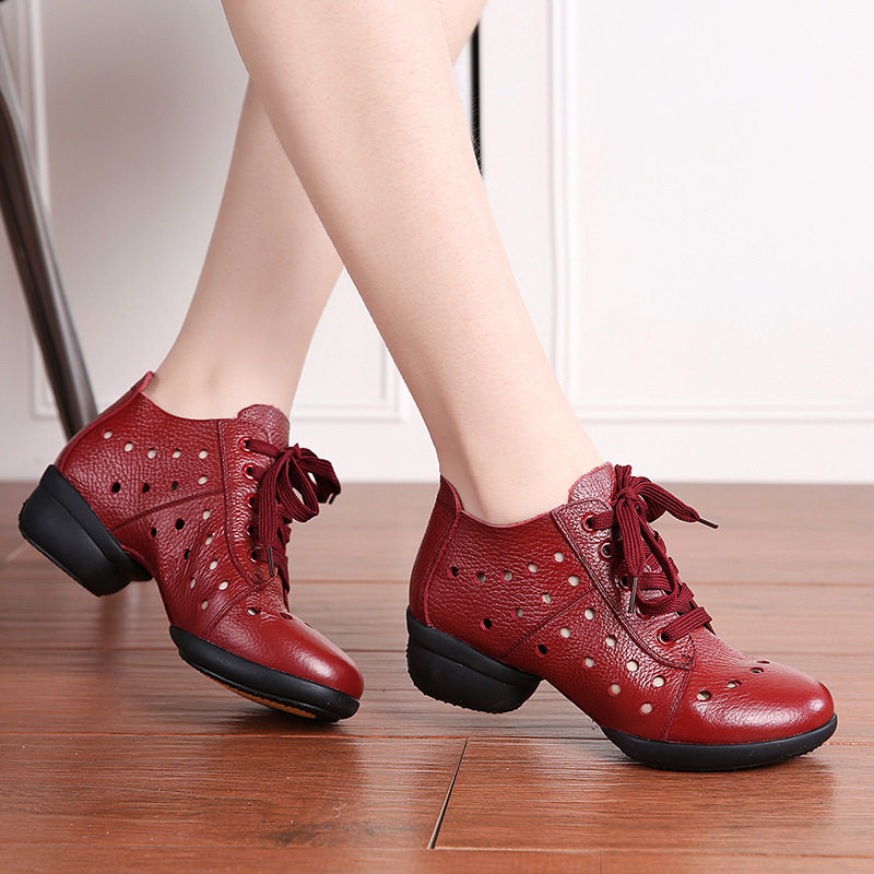 真皮外穿舞鞋广场舞广场水冰鞋子舞蹈鞋跳舞皮软现代舞鞋
