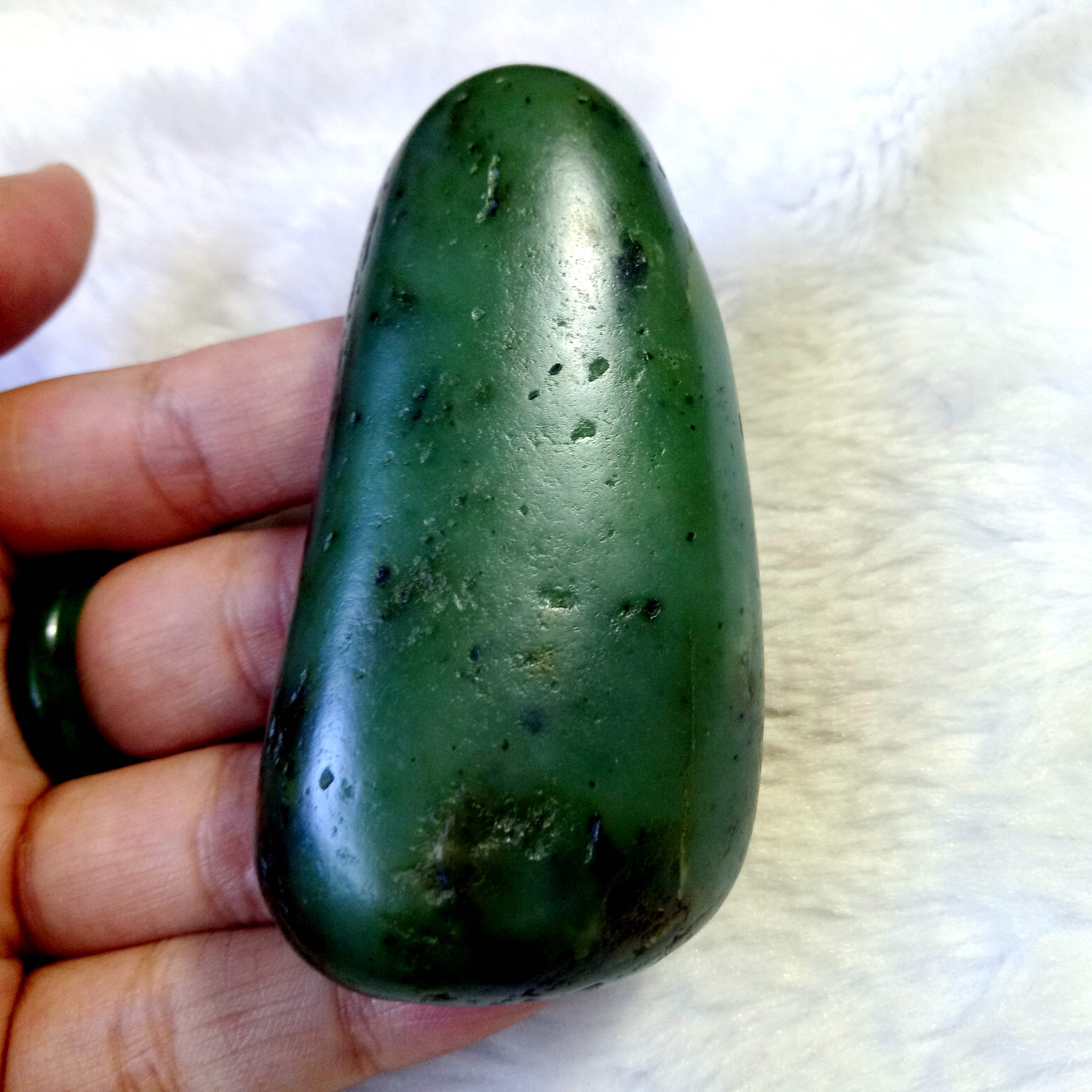 新疆和田碧玉籽料原石 550起玉龙河独籽 菠菜绿阳绿把件吊坠作料