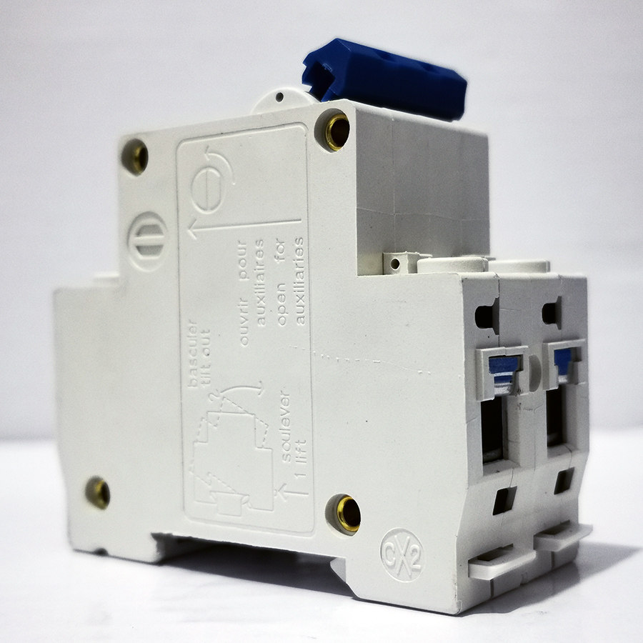 断路器上海rm空气开关dz47632p家用c4516a小型空气开关