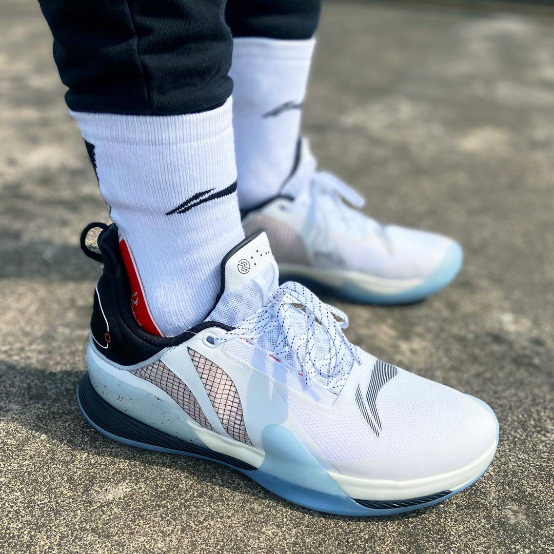 李宁闪击7代北控开赛实战专业比赛低帮篮球鞋篮球鞋