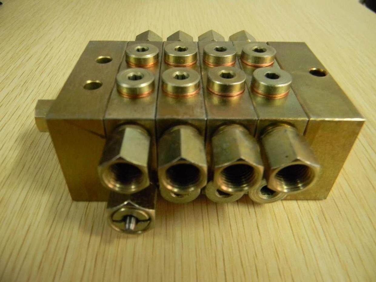 2000型递进式分配器油路黄油片式分油器整体块式分油阀油脂分配阀