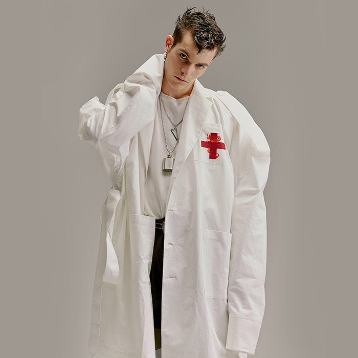 YOIKADAKADA2019SS 医生风十字 龙刺绣 绑带多穿 大廓形长袍 衬衣