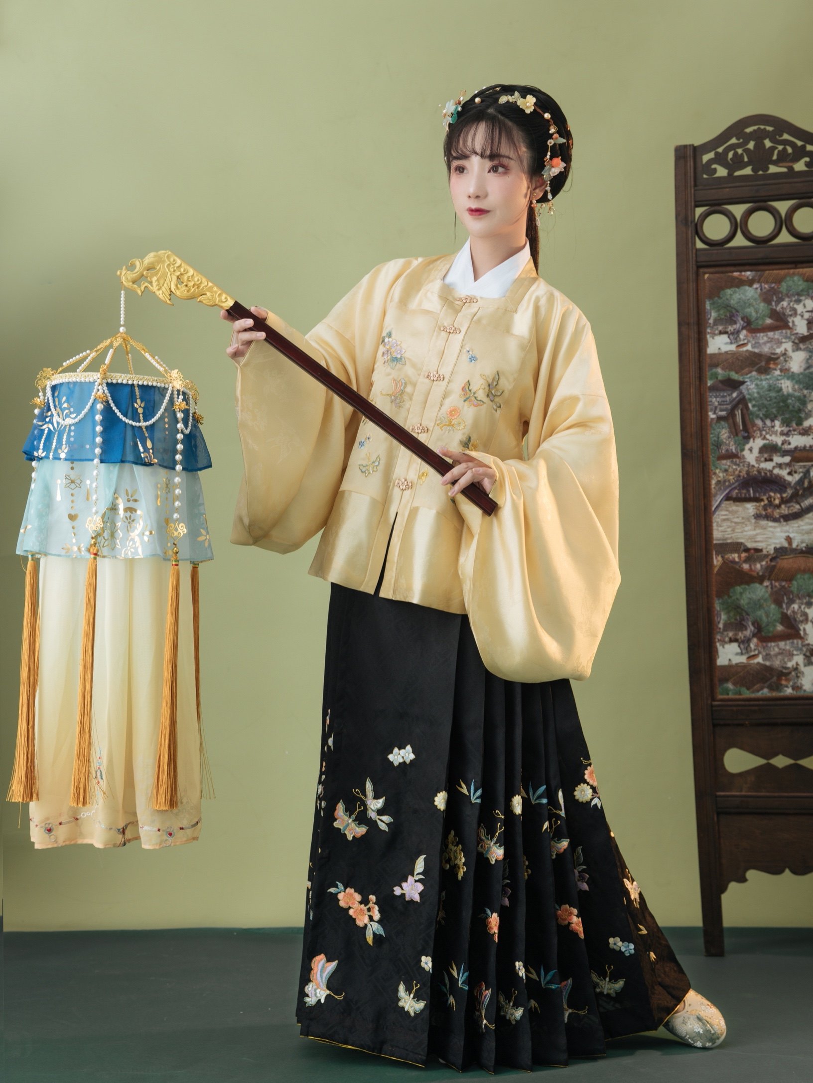 旋归四季彩蝶系列明制汉服女原创方领补琵琶夹衣汉服