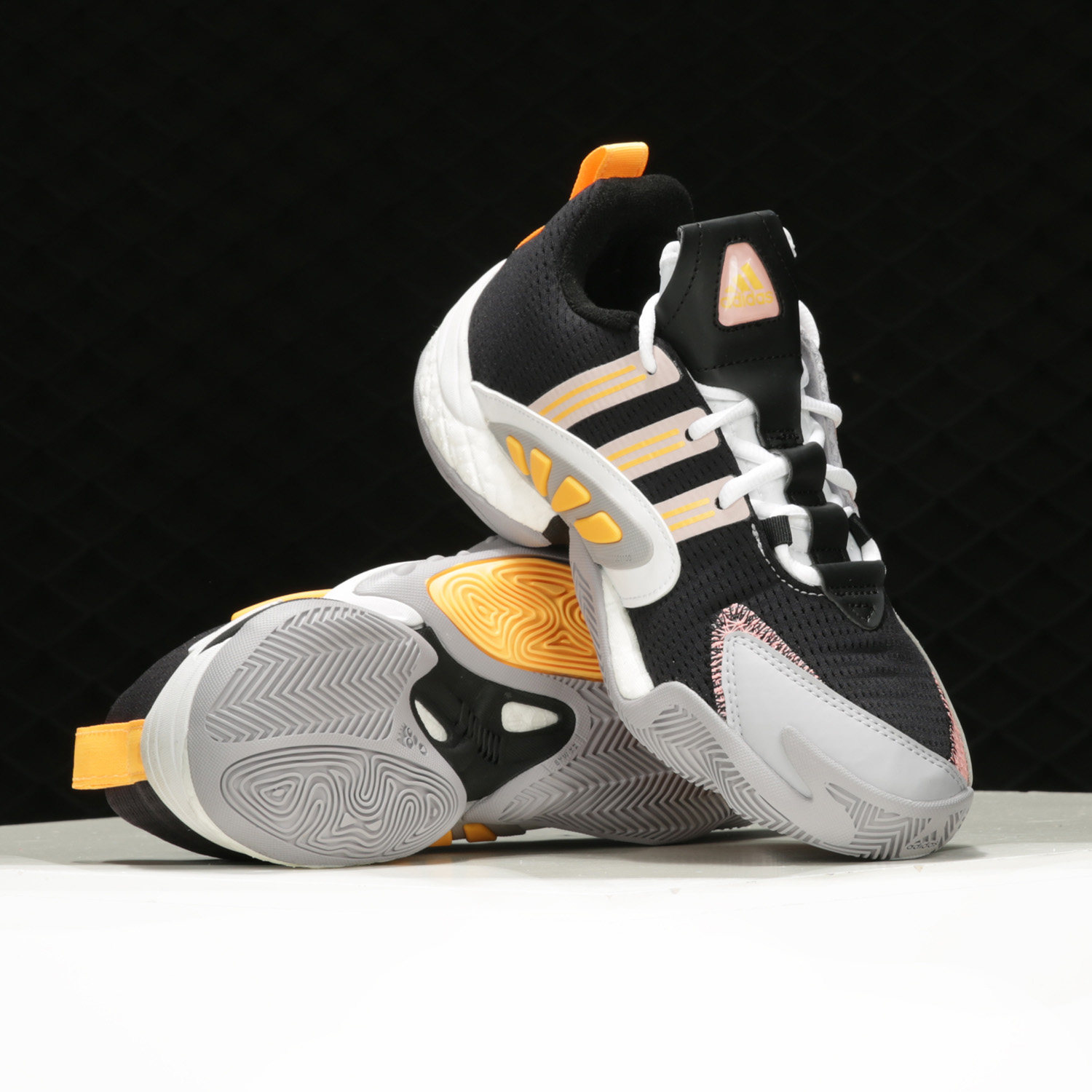 adidas阿迪达斯正品crazybyw男子防滑场上篮球运动鞋篮球鞋