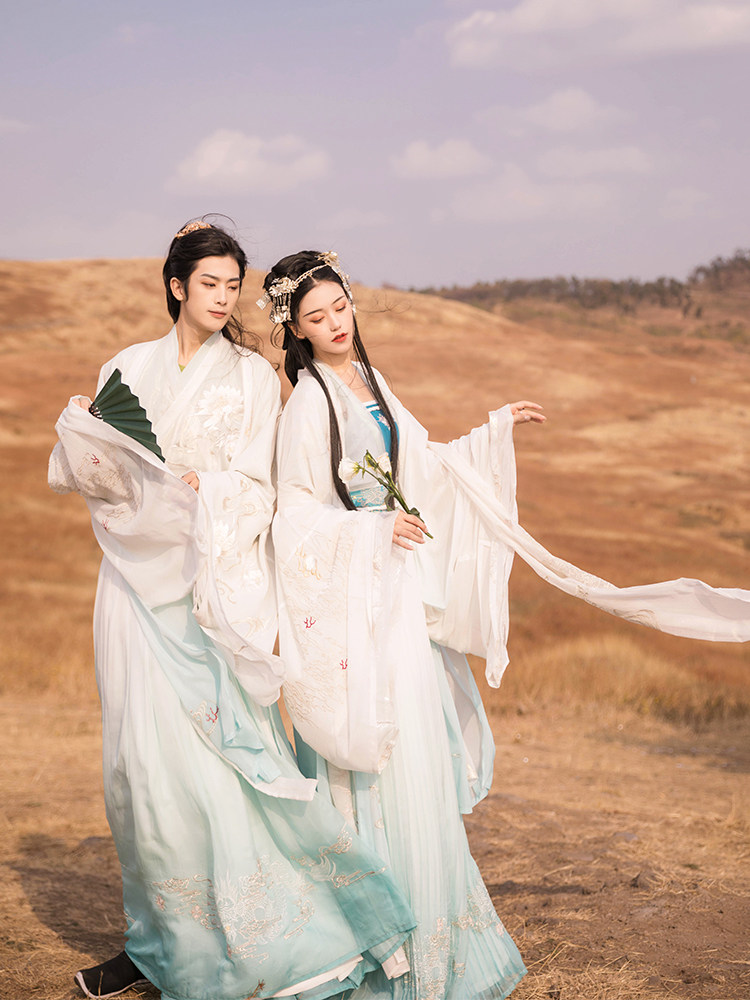 尾弹宴山原创汉服青帝男女情侣刺绣大袖交领汉服