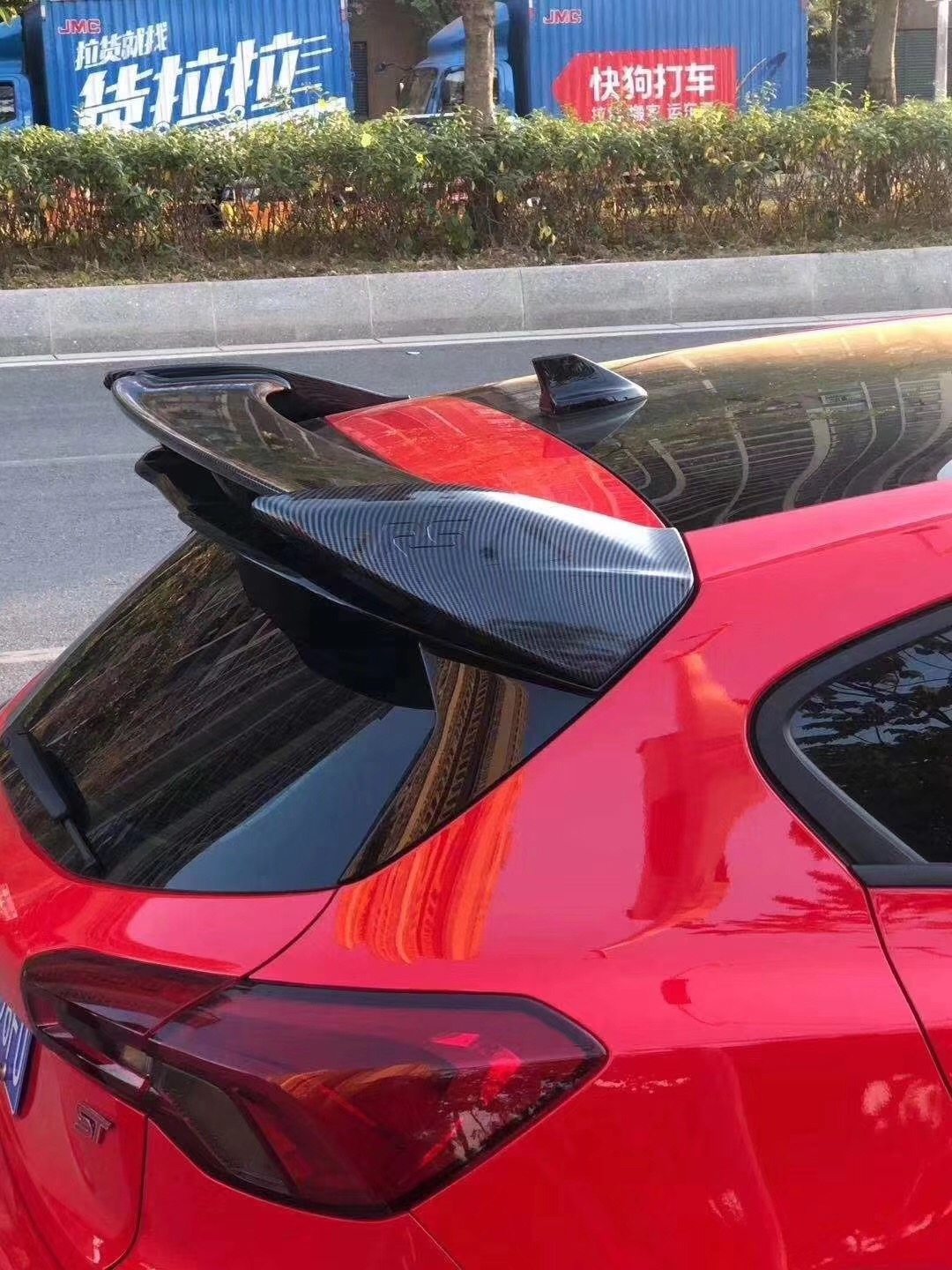 1920款新福福克斯两厢stline改装升级rs尾翼黏贴尾翼