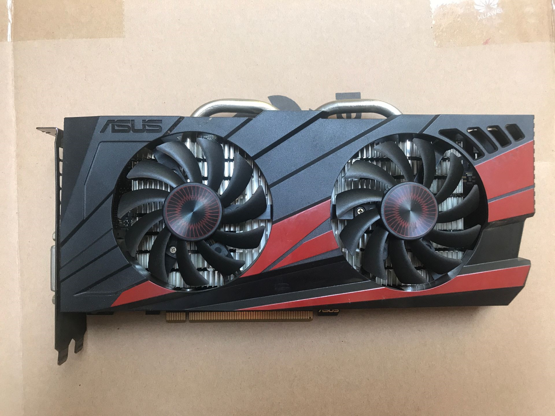 华硕gtx7604g图片