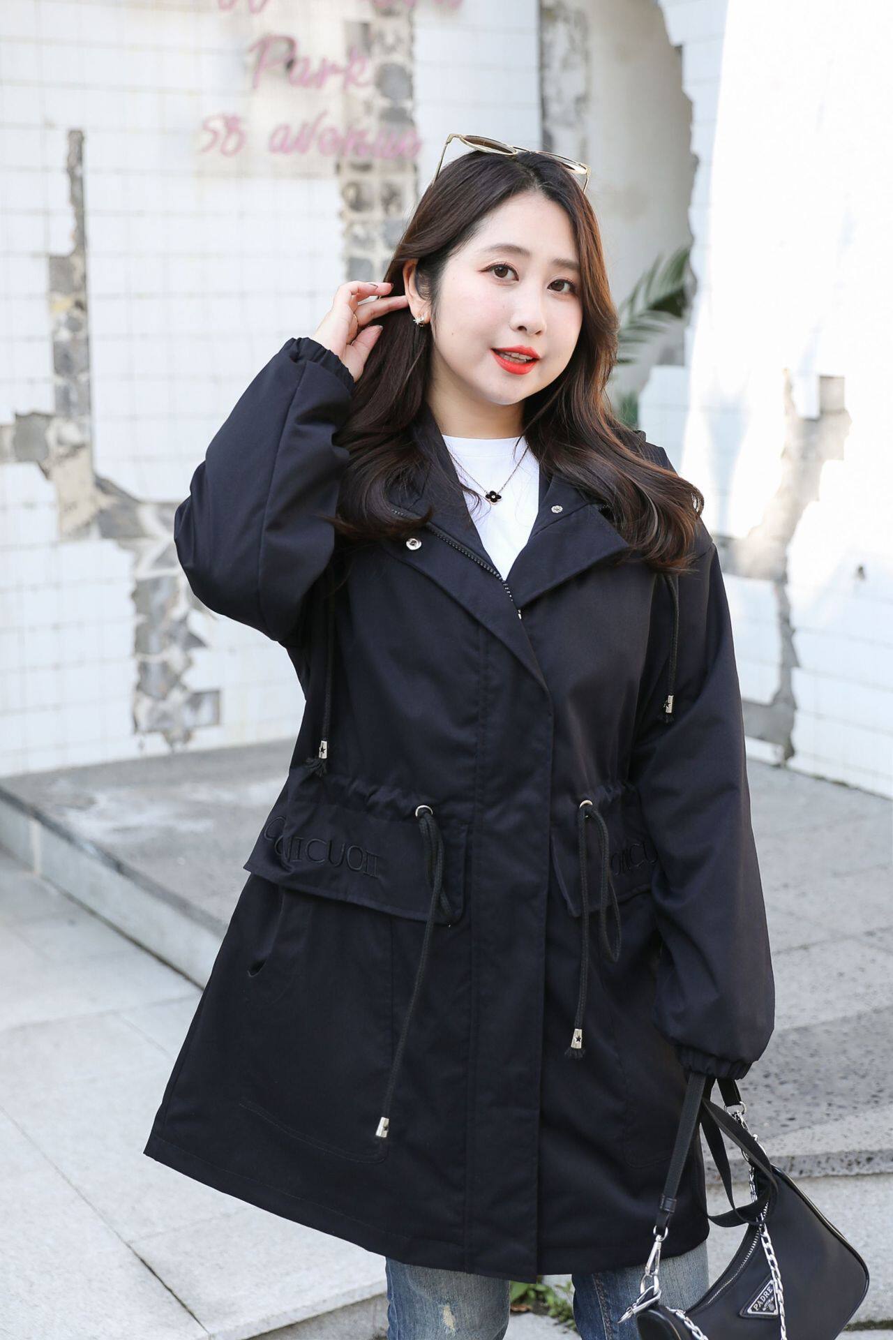 2022春季新品300斤特大码女装派克服280胖mm宽松休闲风衣外套240