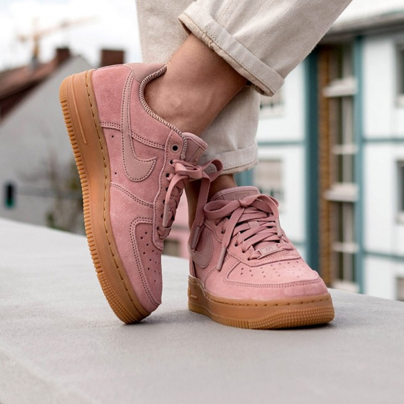 nike air force 1 af1 女子粉棕麂皮空军一号休闲板鞋 aa0287-600