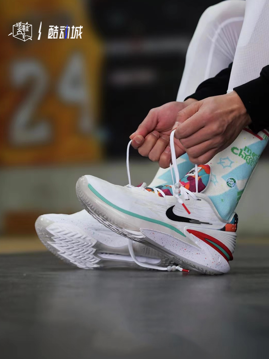 nikeairzoomgt2白红绿红绿男子缓震实战低帮篮篮球鞋