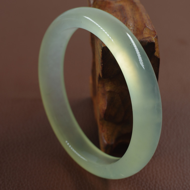 玉镯岫玉天然绿色手镯冰种玉石镯子冰透荧光手镯