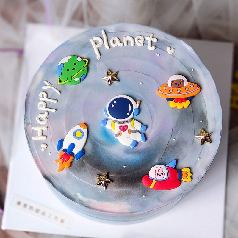 软胶太空宇航员男孩男孩儿儿童宝宝生日蛋糕装饰航空节日装扮用品