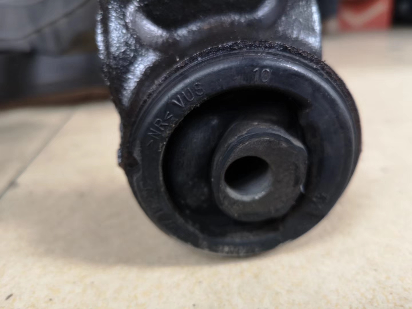 下摆大众途锐老款保时捷卡宴q7羊角轴承原装其他