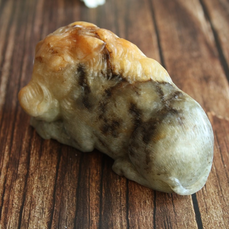 天然正品河磨玉和田岫玉东北籽料玉老招财野猪手饰