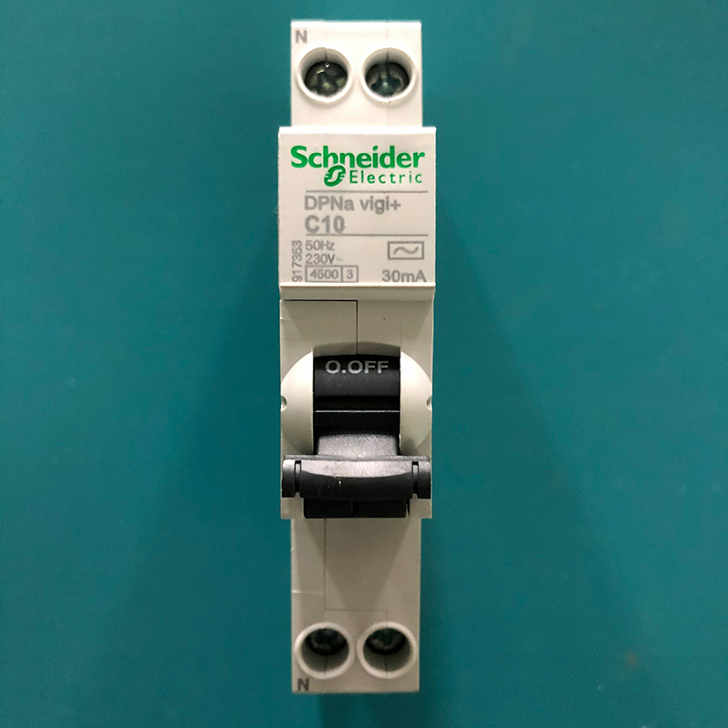 施耐德断路器c65空气开关1p ndpna10a漏电保护器清仓漏电保护器