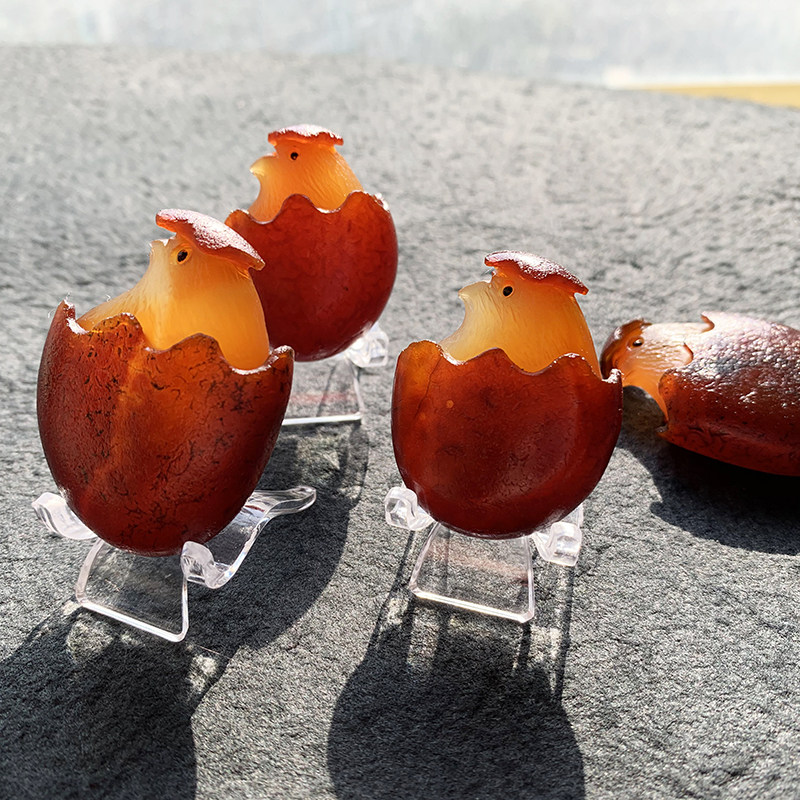 天然原石玛瑙雕刻刻出小鸡手工艺品手把矿物晶体摆件