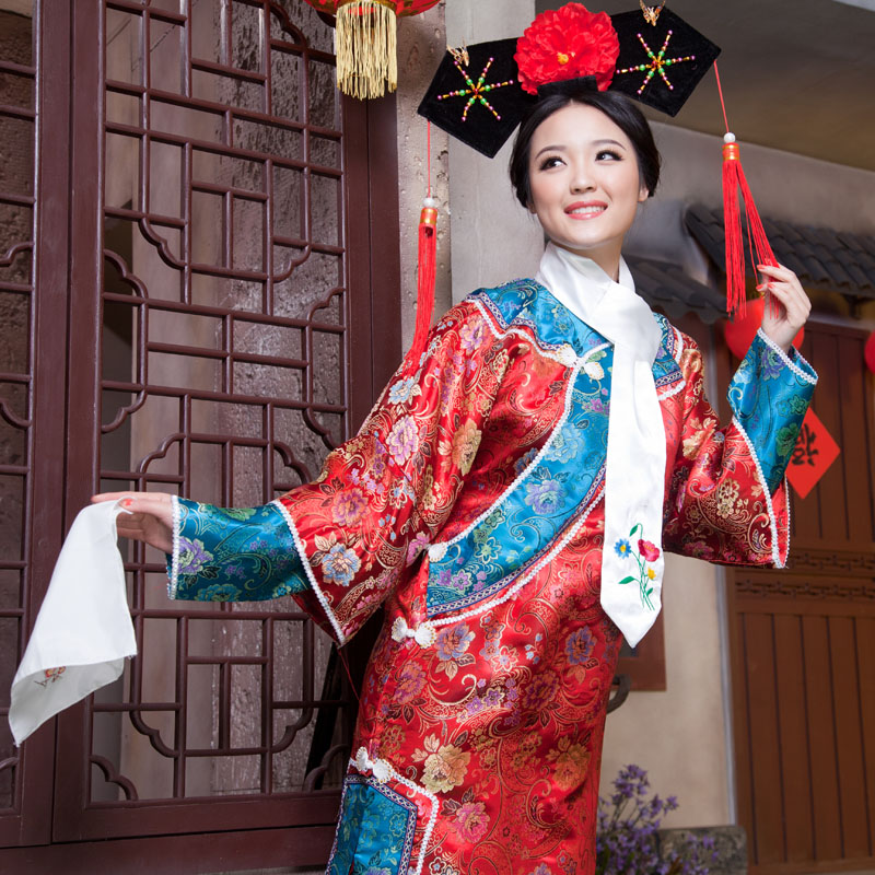 首页 下载app                          古装演出女大清朝格格装嬷嬷