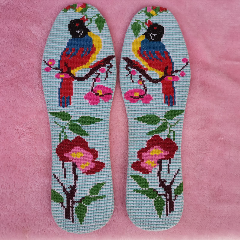 重庆石柱土家族手工手工制制作十字绣成品鞋垫礼物鞋垫