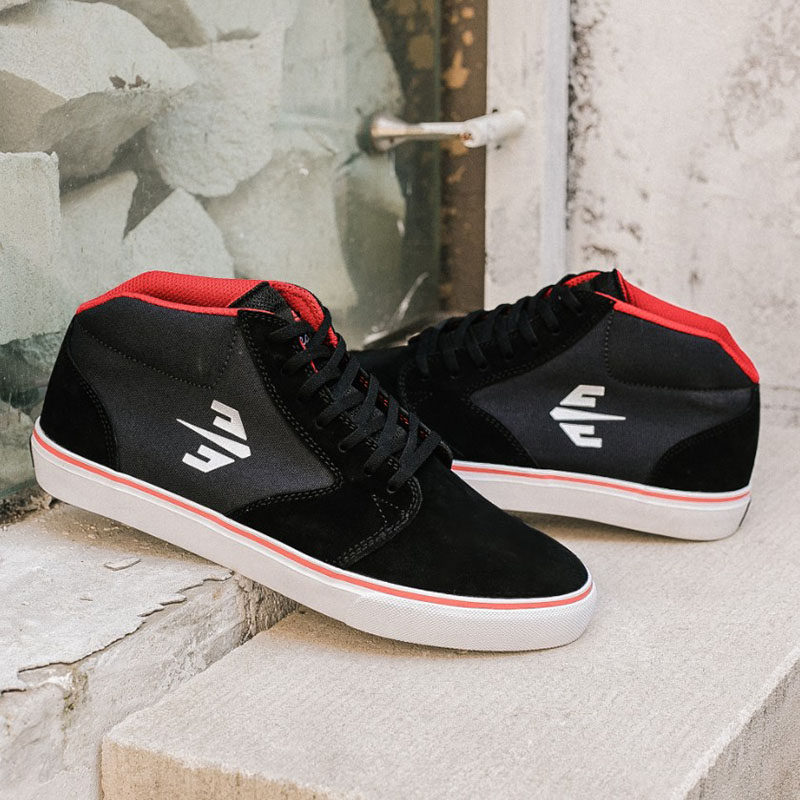 尖客潮中帮保护脚踝专业正品滑板鞋男女情侣耐磨翻毛皮运动板鞋3e