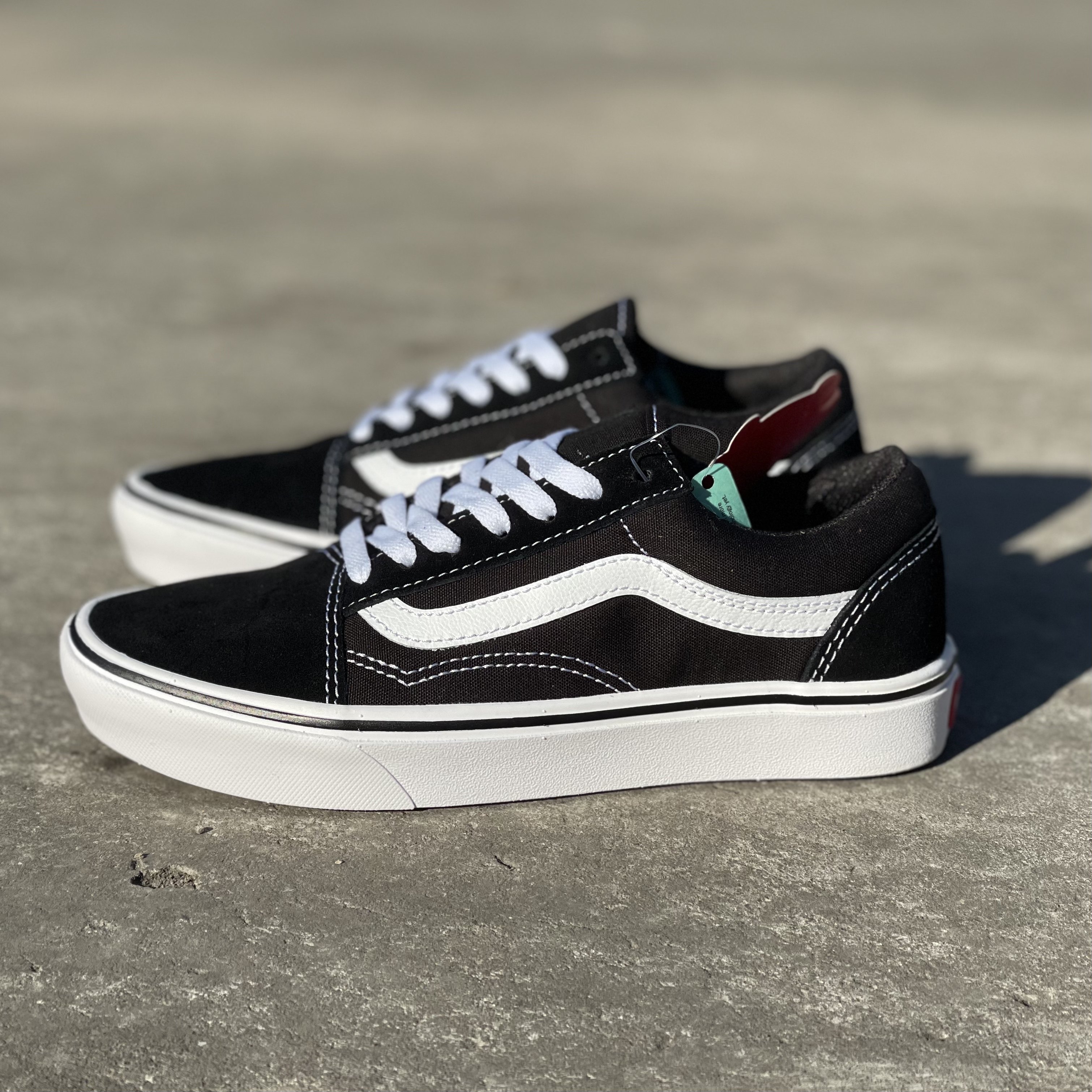 vansoldskoolcomfycush黑白经典低帮轻质男女女板帆布鞋