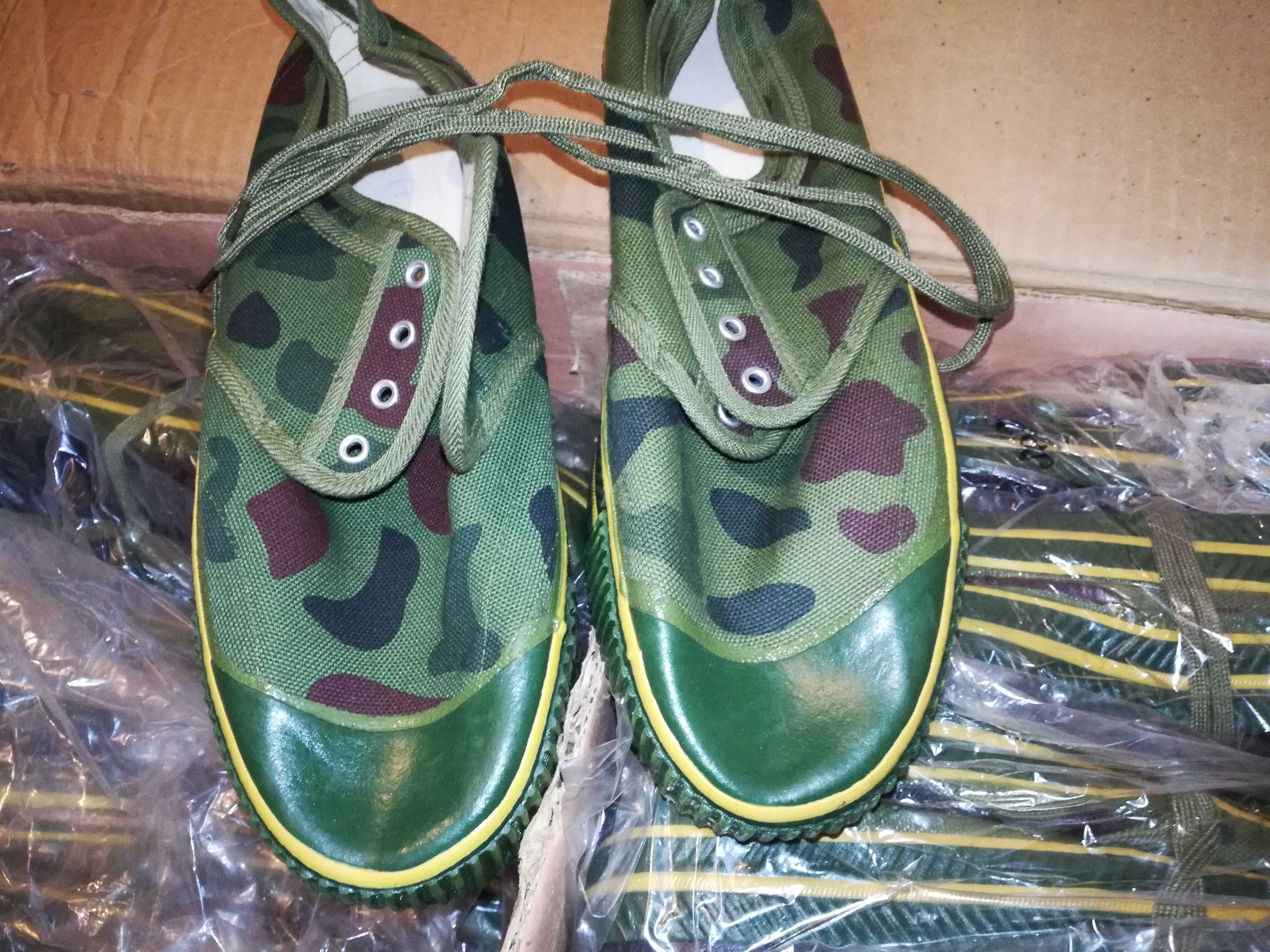 新款37码42码原版解放鞋式武迷彩低腰作训胶鞋解放鞋