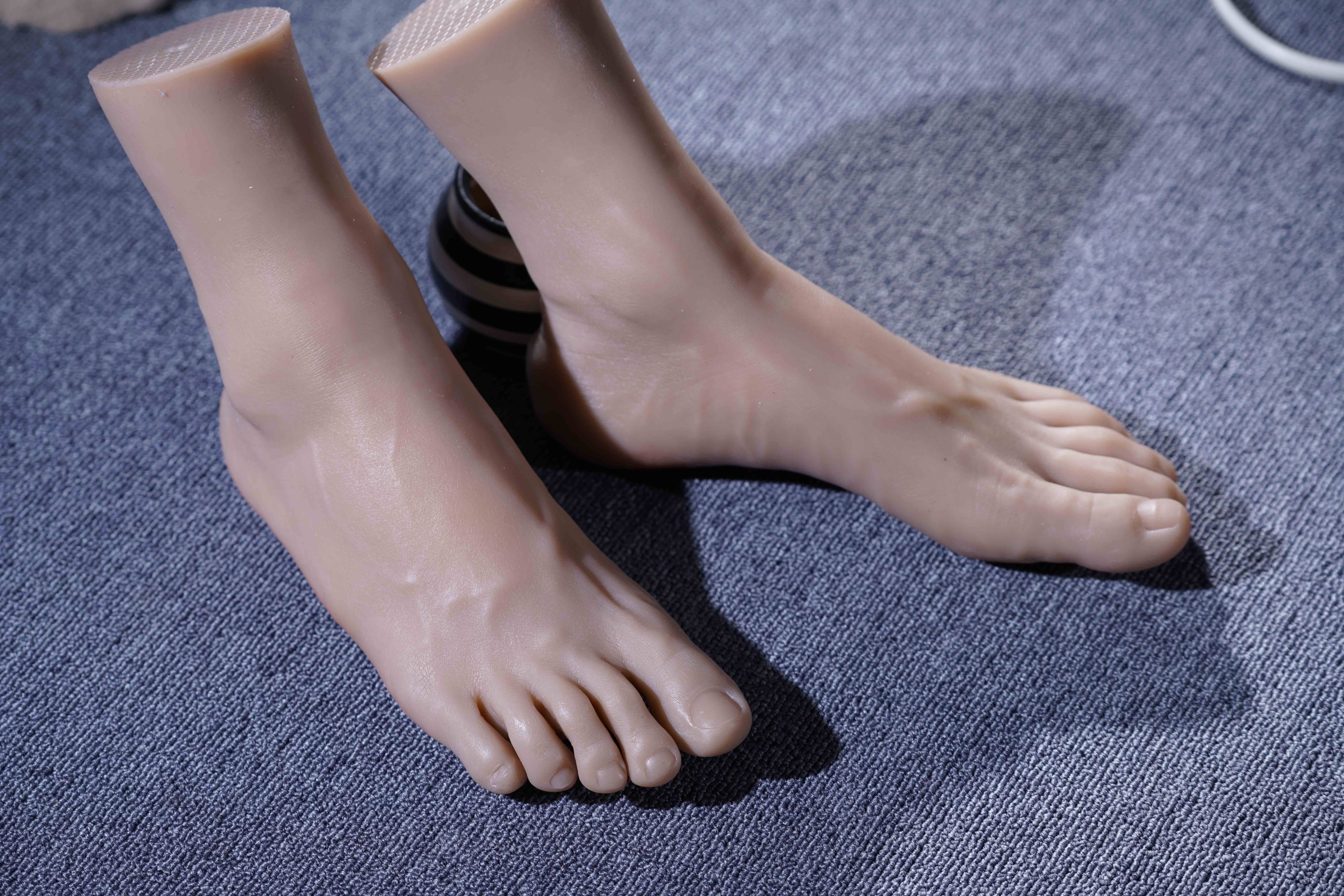 白袜子男人脚模型运动体育仿真足模脚模帅脚真人倒模帅哥假脚断脚