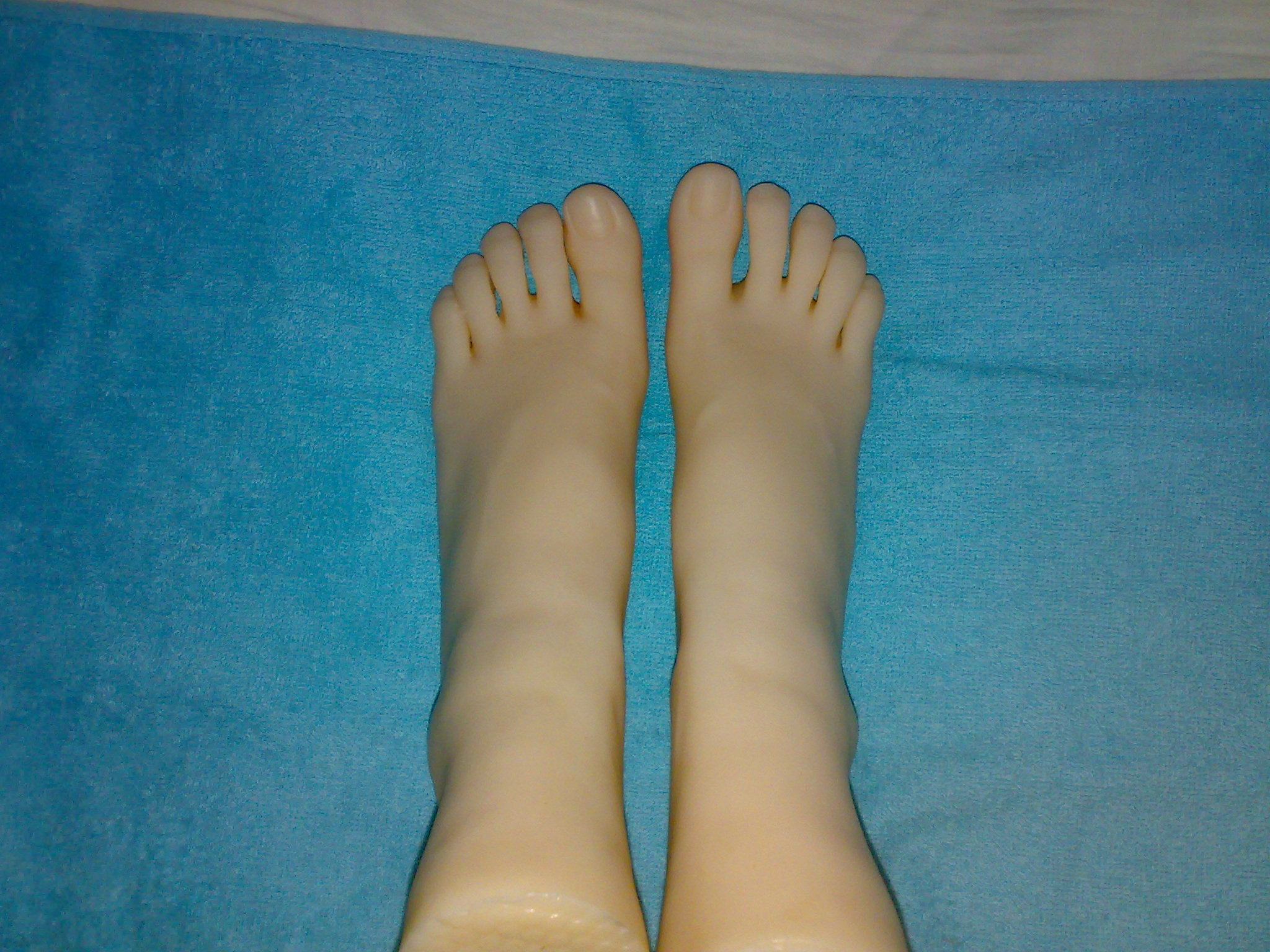 男孩正太脚丫白袜子篮球运动帅哥帅脚男脚模型仿真足模脚模恋脚