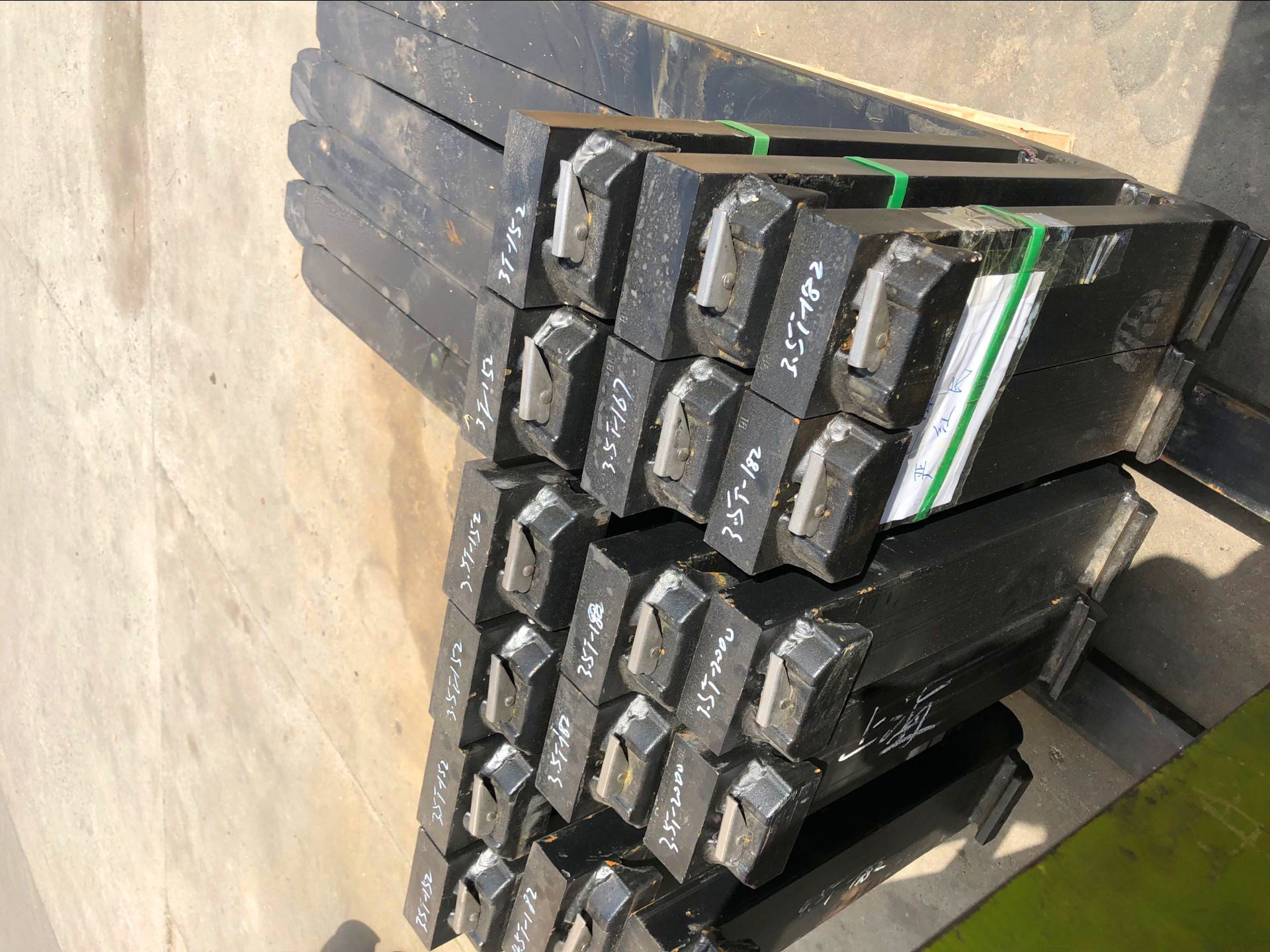 合力叉车各种品牌叉车脚货叉叉齿铲齿叉刀1-7吨叉车货叉原厂标配