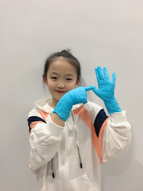 小学生宝宝儿童一次性手套pvc小孩3岁乳胶小号防护手套