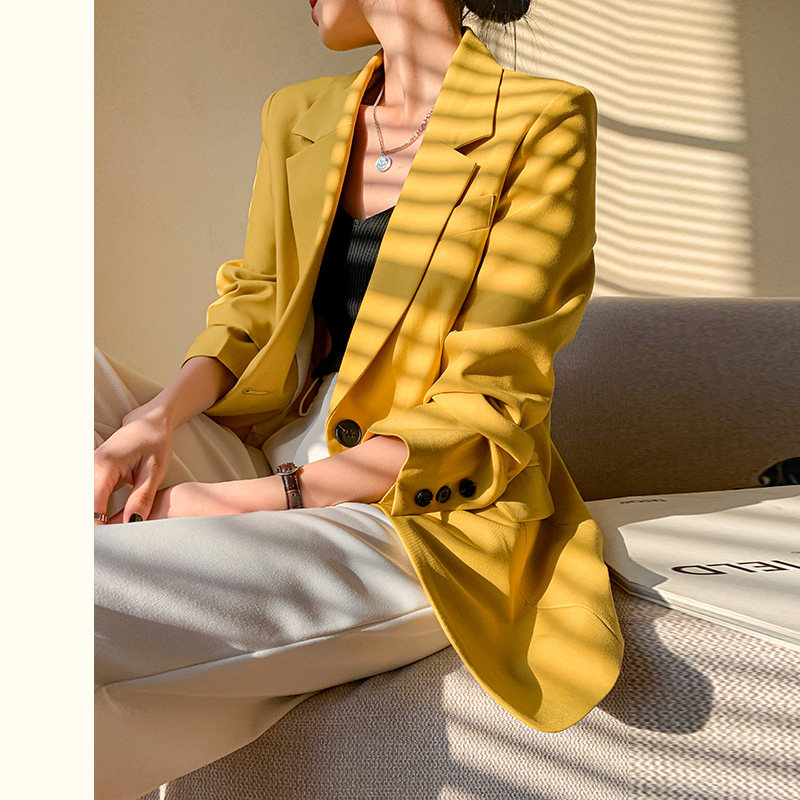 柠檬黄小西装女2021春秋新款设计感宽松休闲韩版显瘦网红西服外套