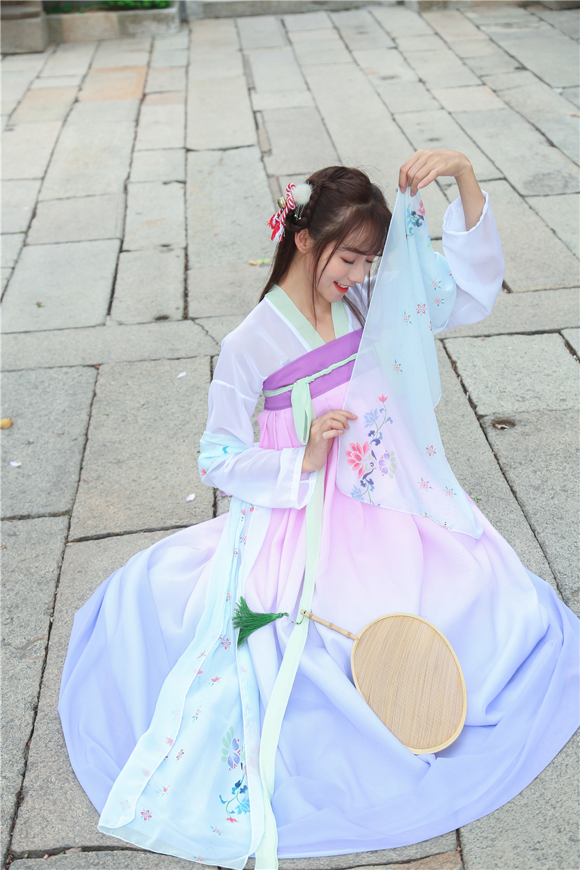 襦裙汉服汉服女古装齐胸汉元素日常古风清新渐变汉服