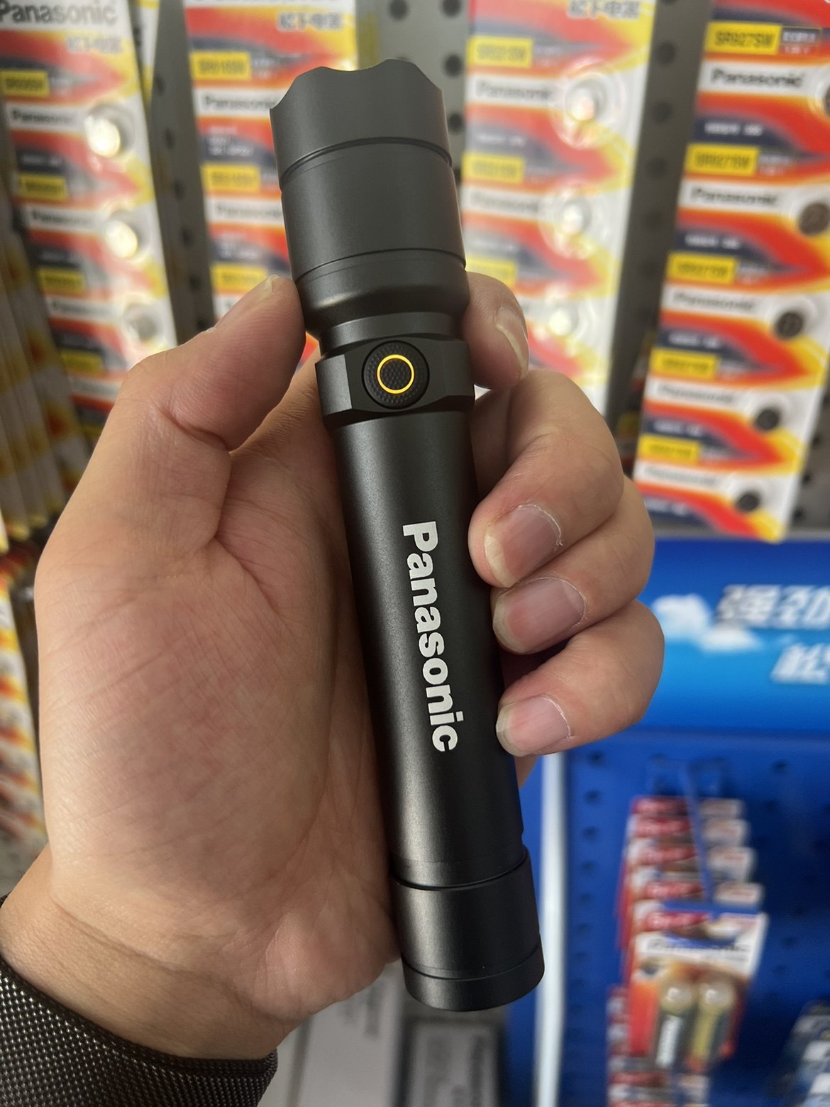 正品松下强光手电筒panasonic露营户外led照明设备专业手电筒