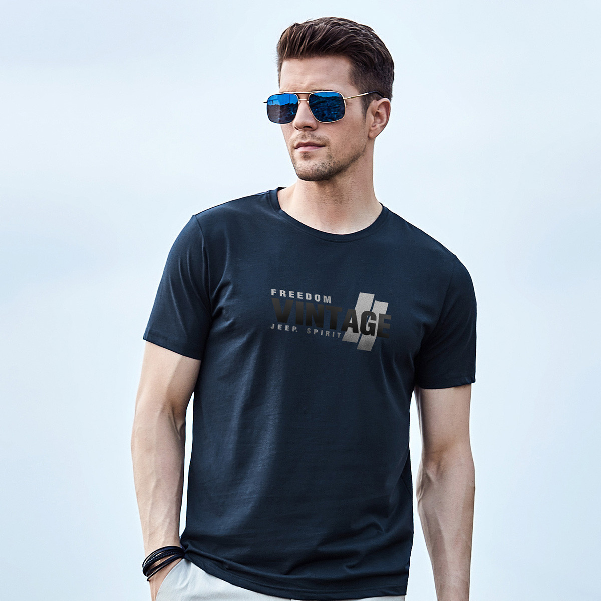 JEEP吉普22夏季男装新款简约时尚休闲吸汗纯棉短袖t袖上衣T恤正品