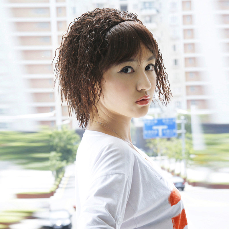 假发娇滴滴刘海时尚玉米短卷发高温丝假发套逼真日常整顶假发