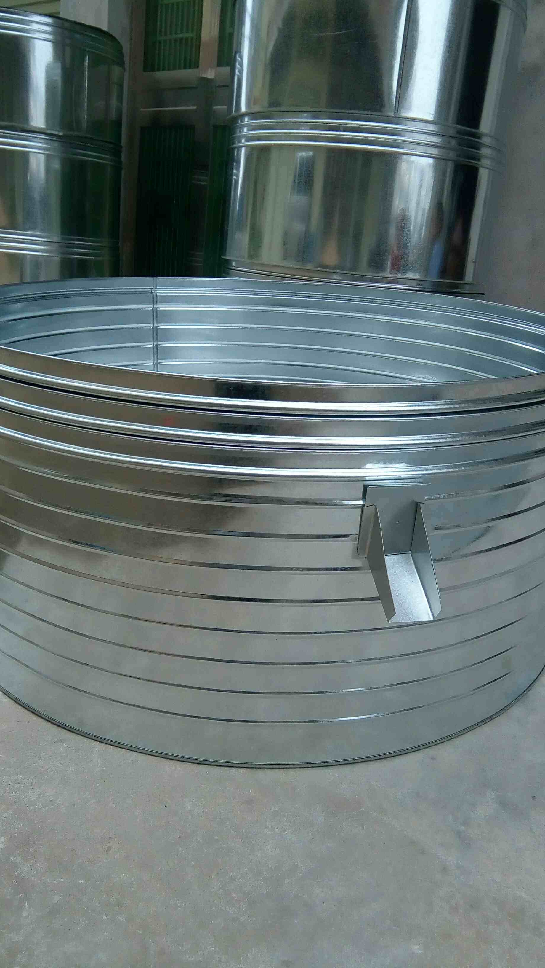 白铁皮粮仓粮仓桶谷桶谷仓粮桶谷桶食品桶小粮仓彩钢粮仓金属粮仓