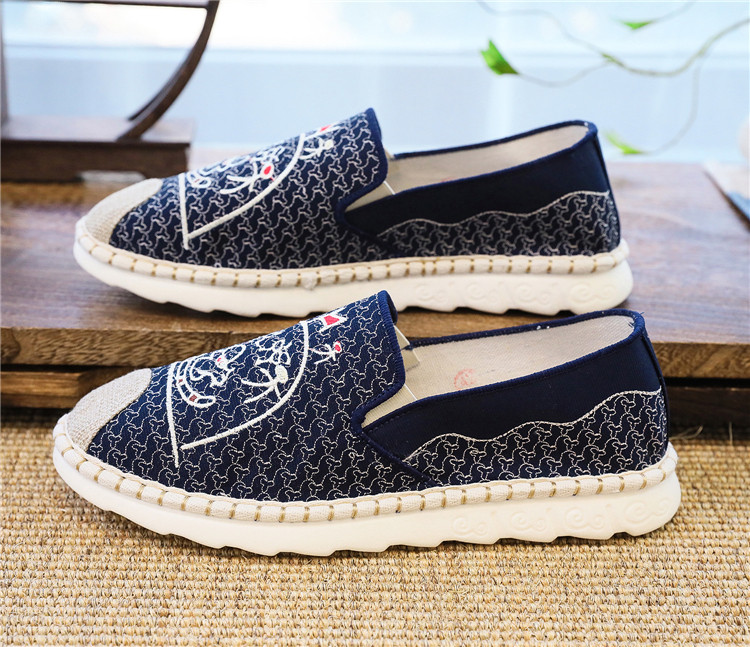 2022新款原创设计古风国潮东巴文软底文艺复古布鞋