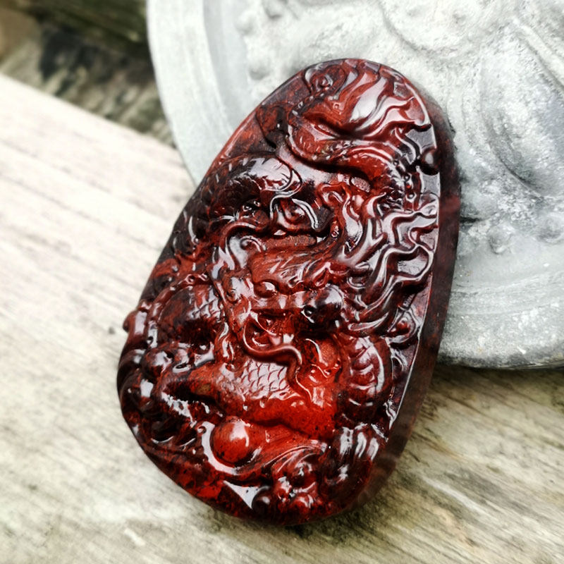 天然原创桂林鸡血红玉原石龙牌吊坠项链配饰项坠