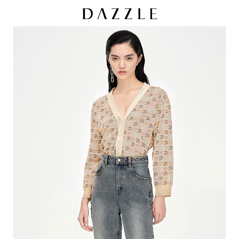 dazzle地素春夏新款减龄爱心提花钉珠针织开衫女毛针织衫