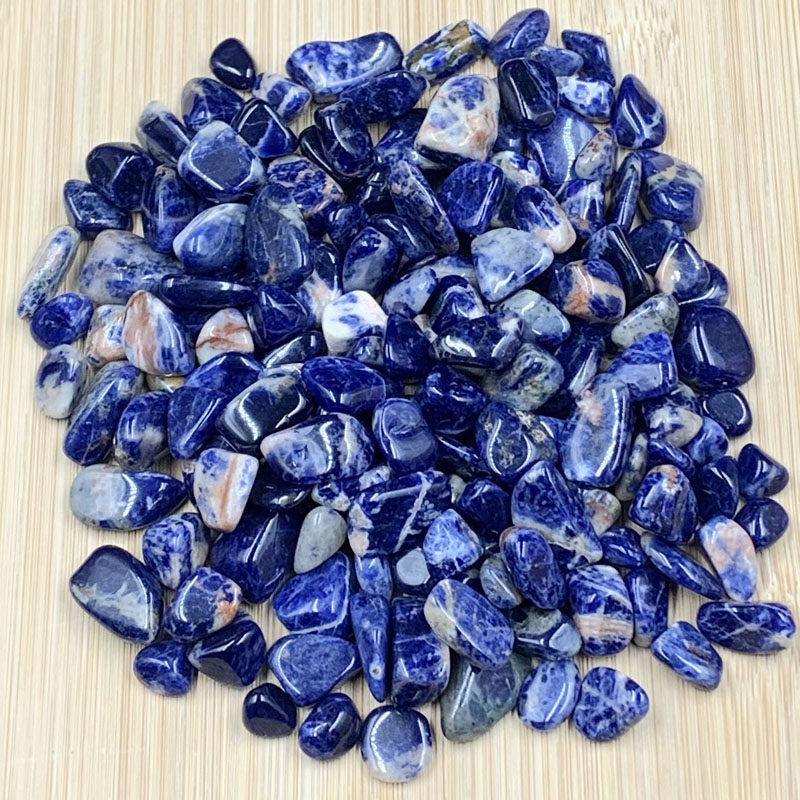 晨曦天然蓝纹石碎石原石摆件蓝色蓝色水晶水晶方钠石摆件