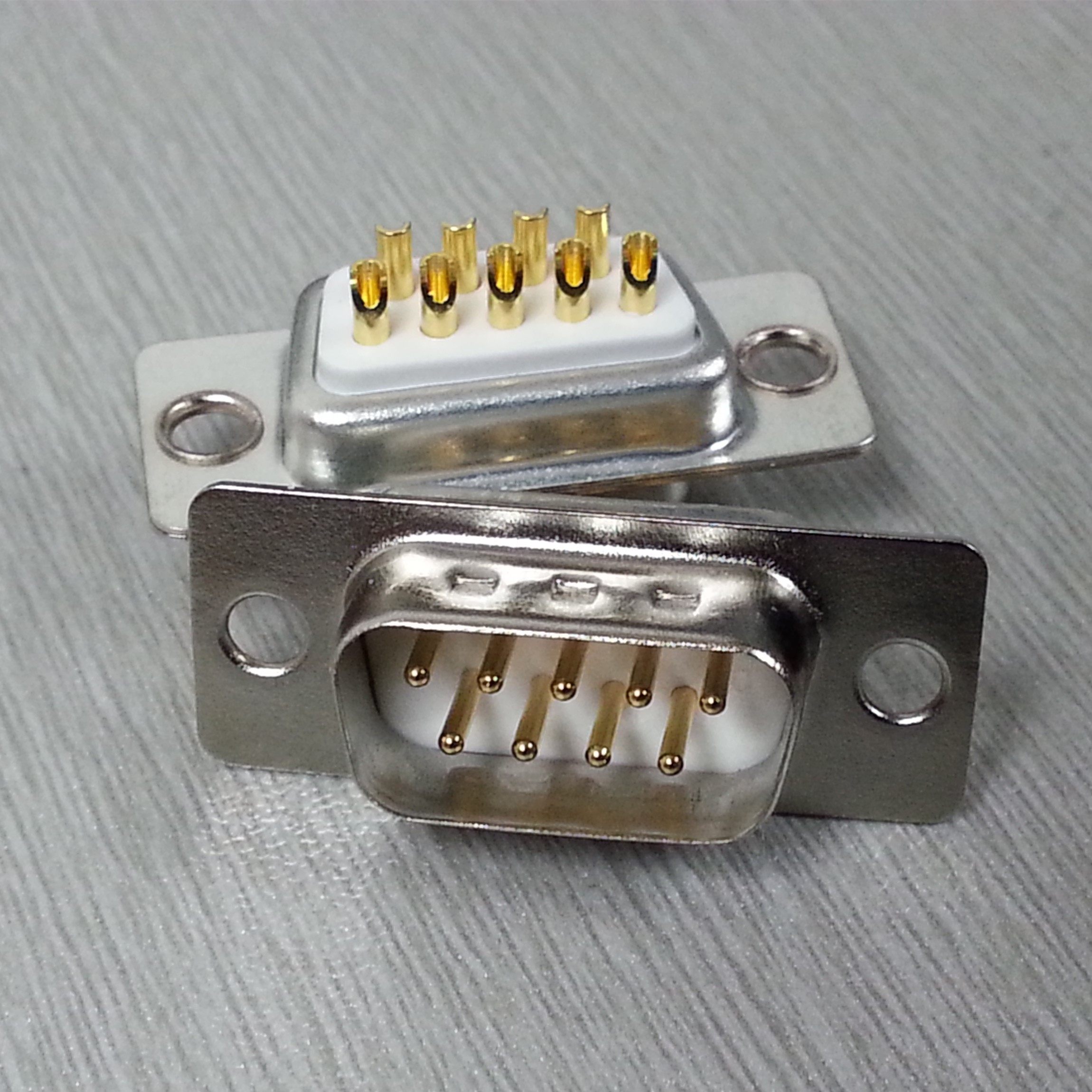 db9车针白色串口db9pin公头镀金rs232连接器焊线连接器