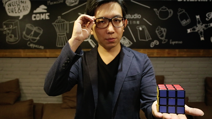 店主推荐realcube魔术师郭皓炜超强魔方还原同步魔术道具