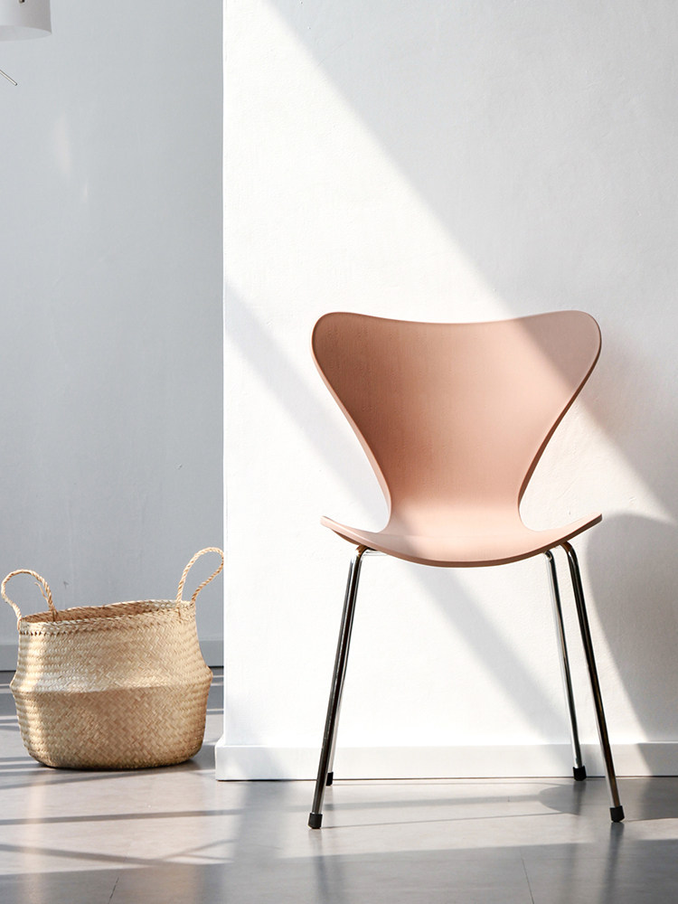 北欧轻奢网红椅子简约家用餐厅餐椅设计师创意餐椅