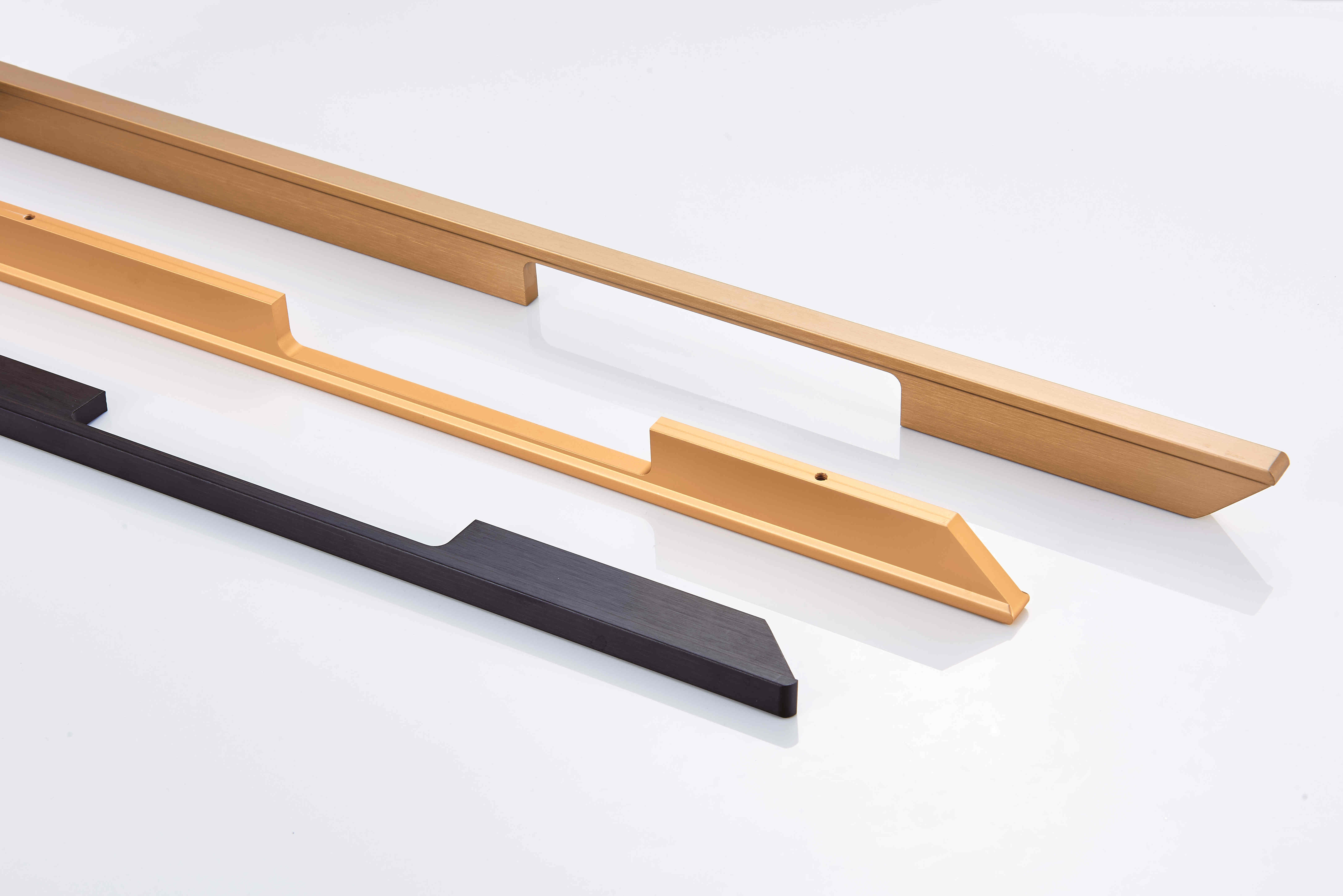 衣柜厂家手包长条柜门简明新款北欧拉手简约拉手