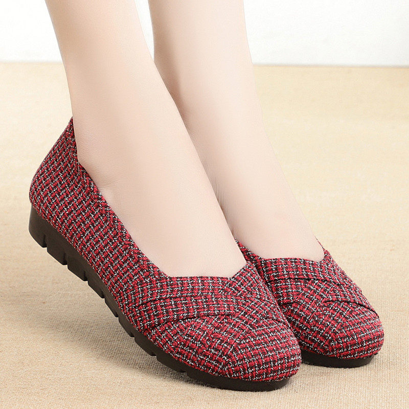 老北京布鞋女款2021新款软底中年平跟妈妈鞋子平底布鞋