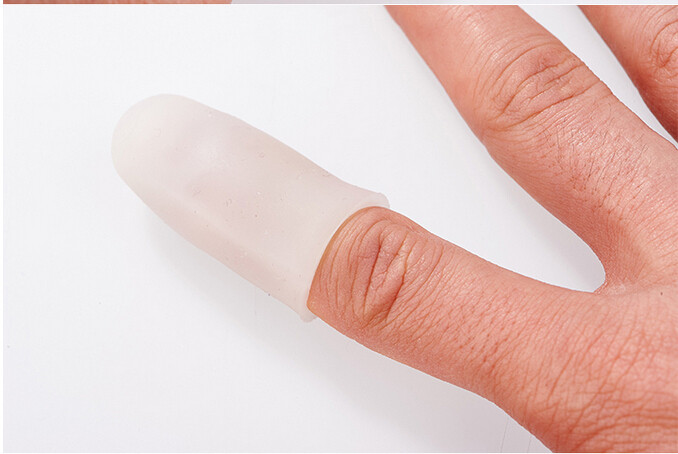 包邮宝宝啃手指写字疼痛保护指关节 硅胶手指保护套保湿防干裂